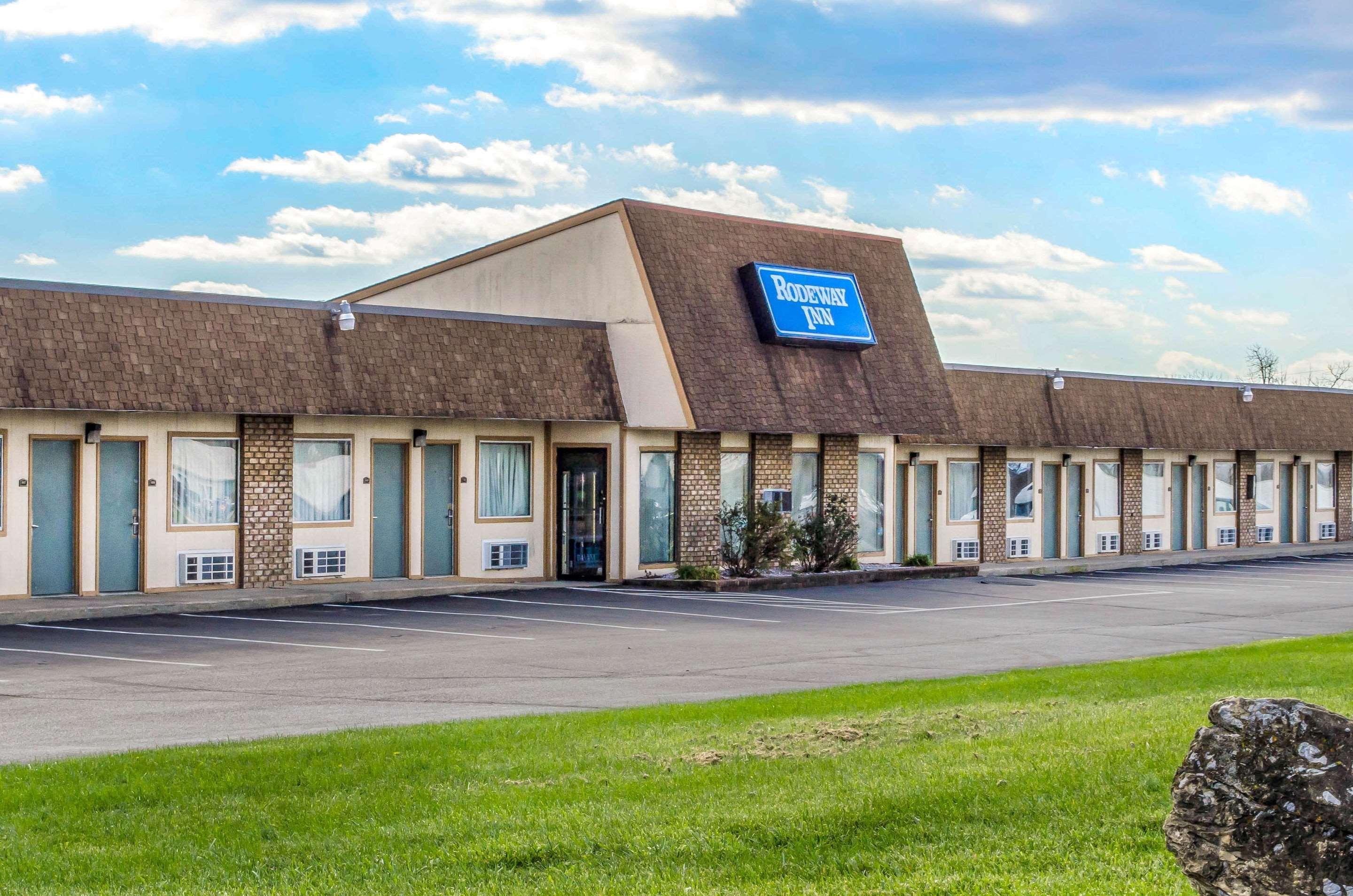 Rodeway Inn Shippensburg Exteriör bild